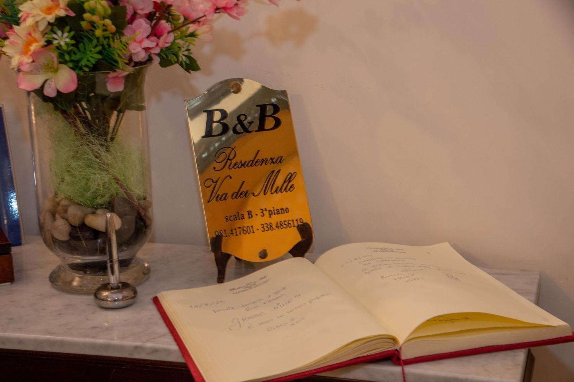 B&B Residenza Via Dei Mille Наполи Екстериор снимка