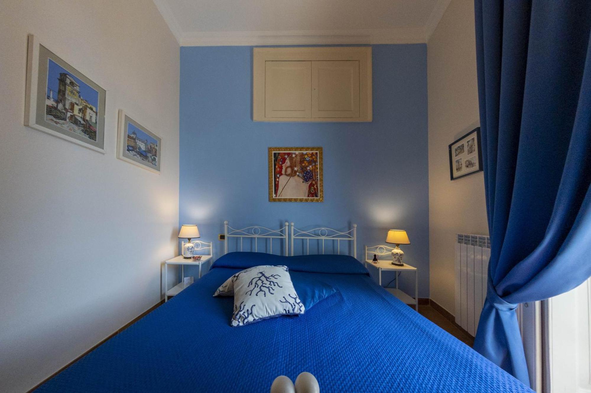 B&B Residenza Via Dei Mille Наполи Екстериор снимка