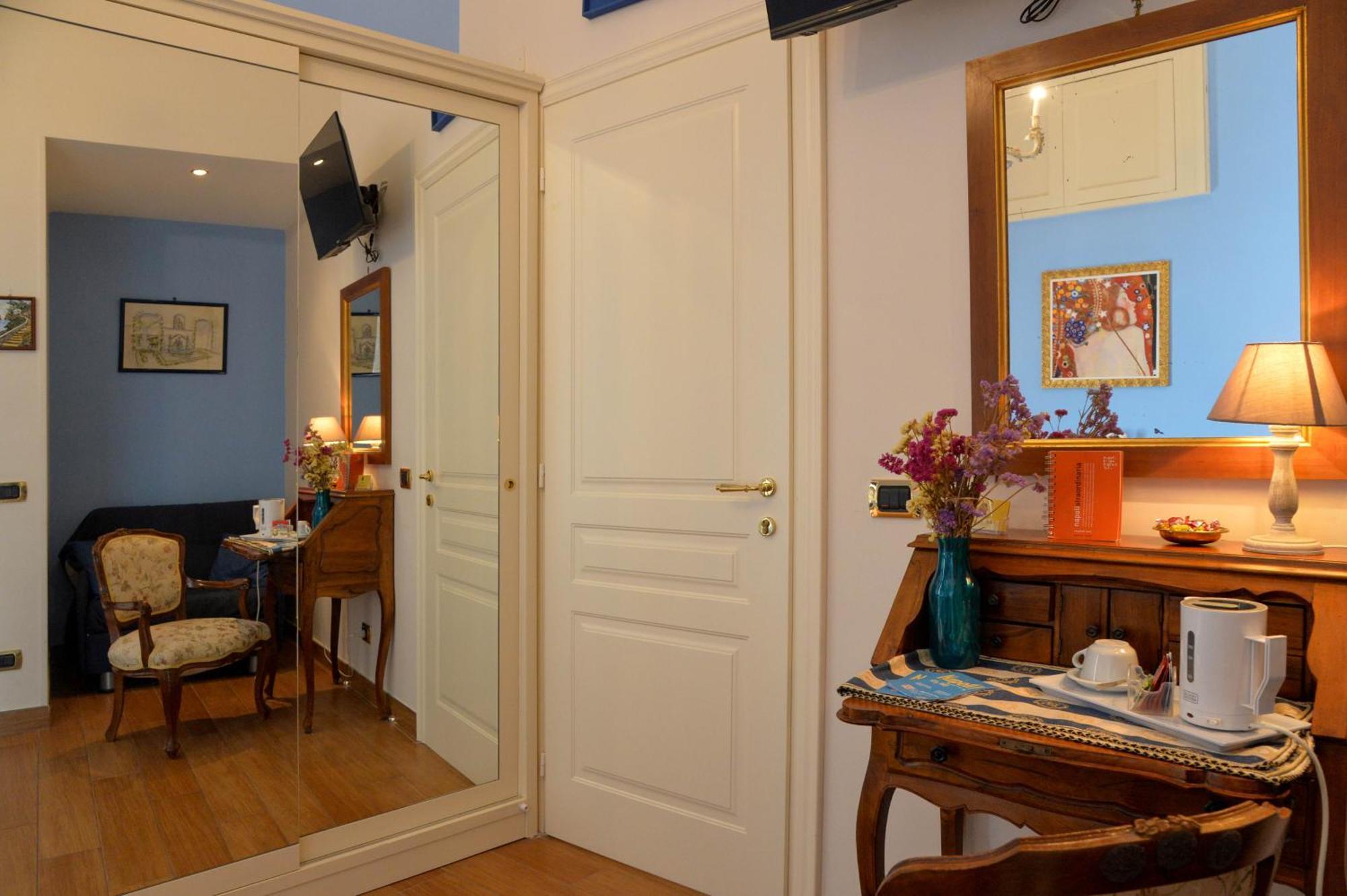 B&B Residenza Via Dei Mille Наполи Екстериор снимка