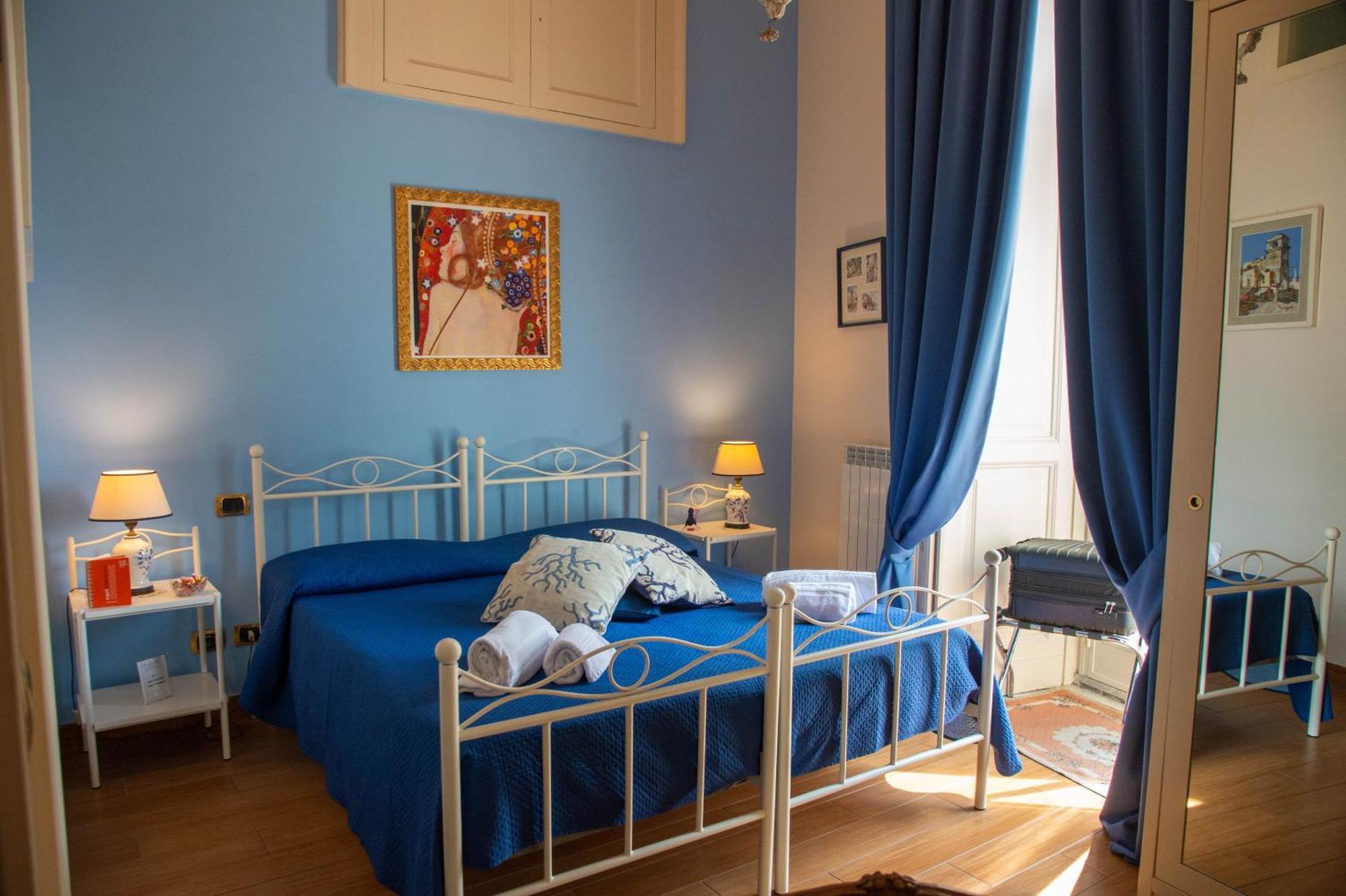 B&B Residenza Via Dei Mille Наполи Екстериор снимка