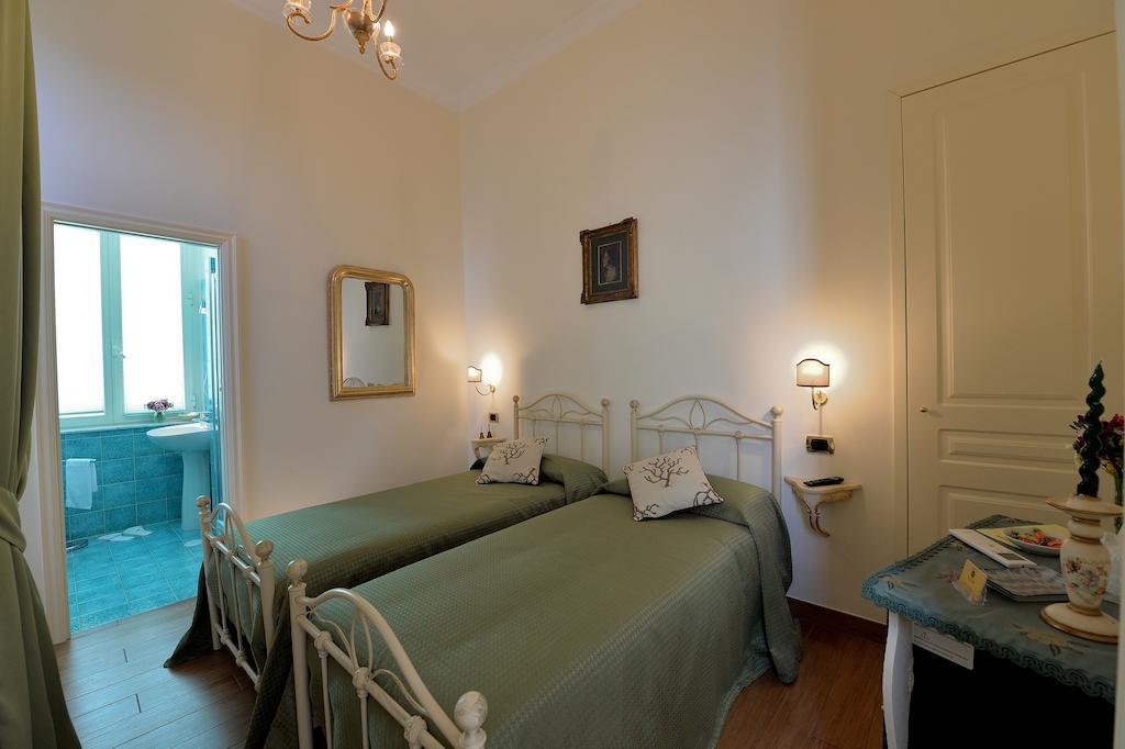 B&B Residenza Via Dei Mille Наполи Екстериор снимка