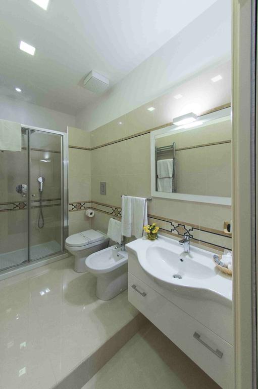 B&B Residenza Via Dei Mille Наполи Екстериор снимка