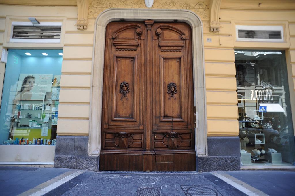 B&B Residenza Via Dei Mille Наполи Екстериор снимка