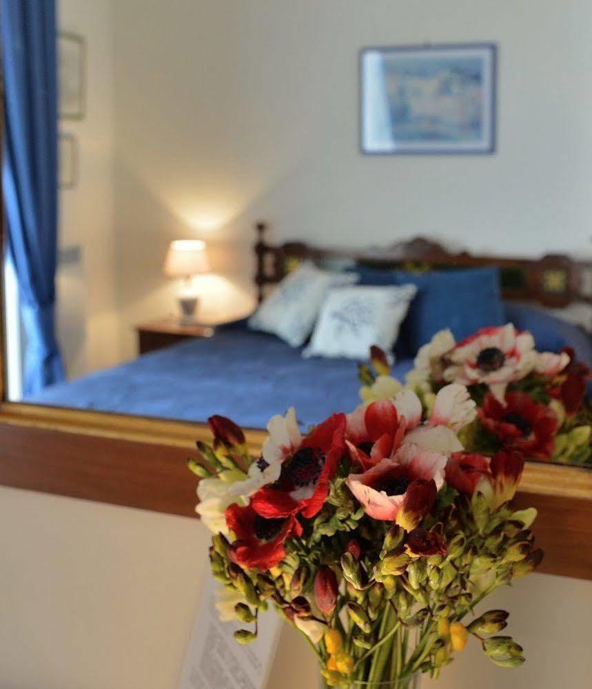 B&B Residenza Via Dei Mille Наполи Екстериор снимка