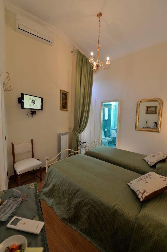B&B Residenza Via Dei Mille Наполи Екстериор снимка